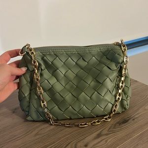 green purse